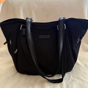 NWOT Vera Bradley Iconic Glenna Small Satchel in Black